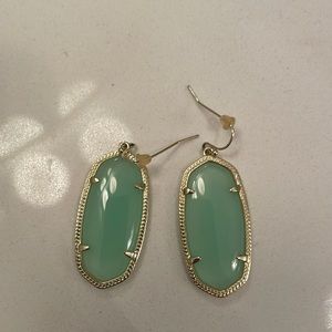 Gorgeous green Kendra earrings
